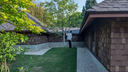 Dentistry Coexisting with Nature by TSC Architects