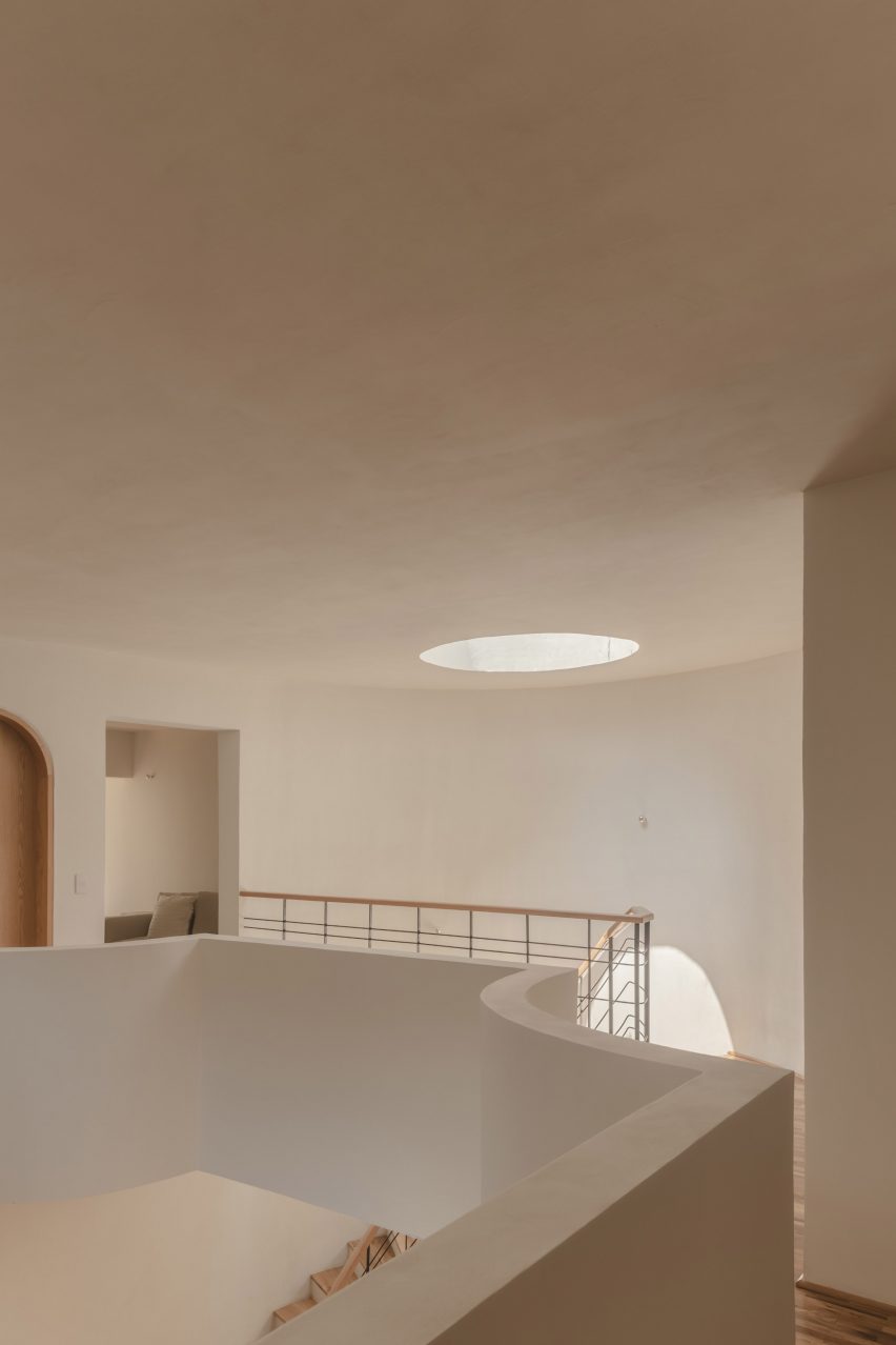 Y27 House by Estudio Estudio