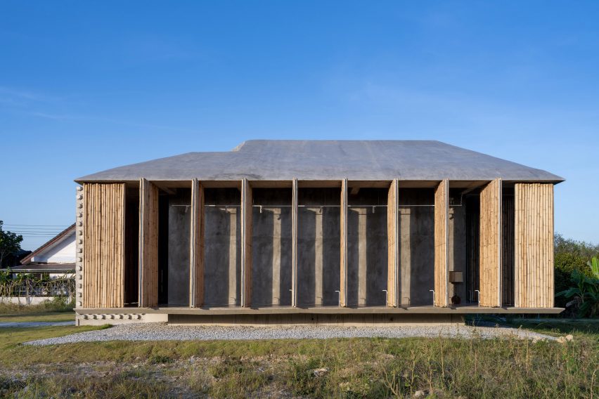 Artist's studio with rotating bamboo screens by 11.29 Studio