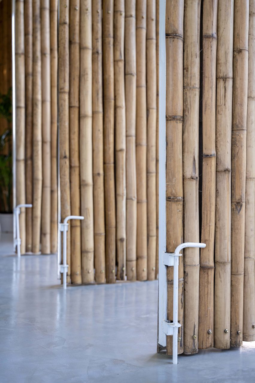 Rotating bamboo screens