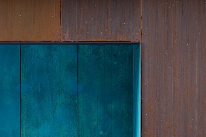 Copper cladding details of a kiosk by G Architects Studio