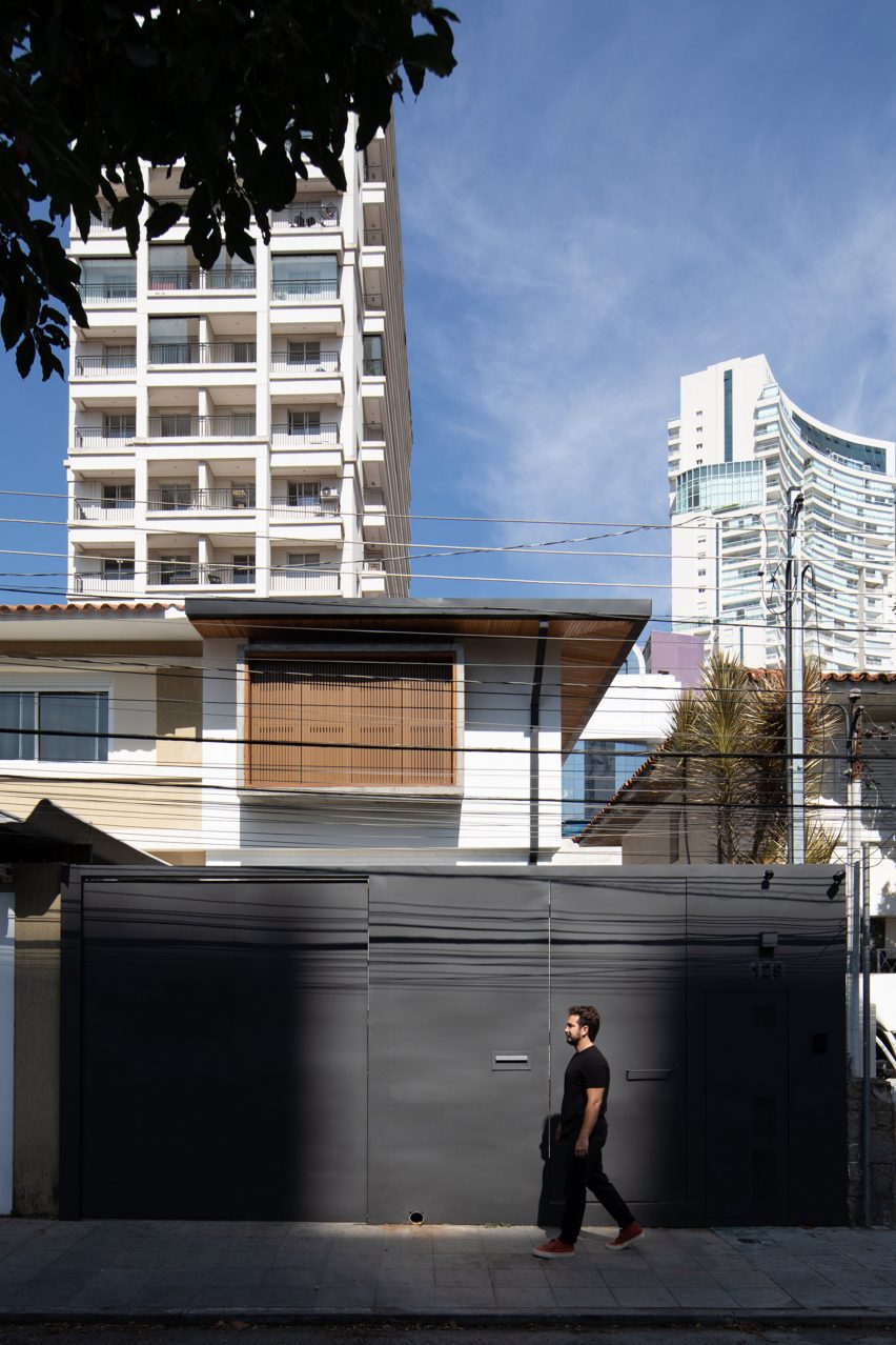 Casa Yuji in Sao Paulo by Goiva