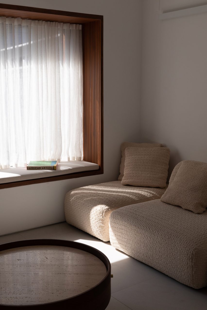Living room with wood window frame seat
