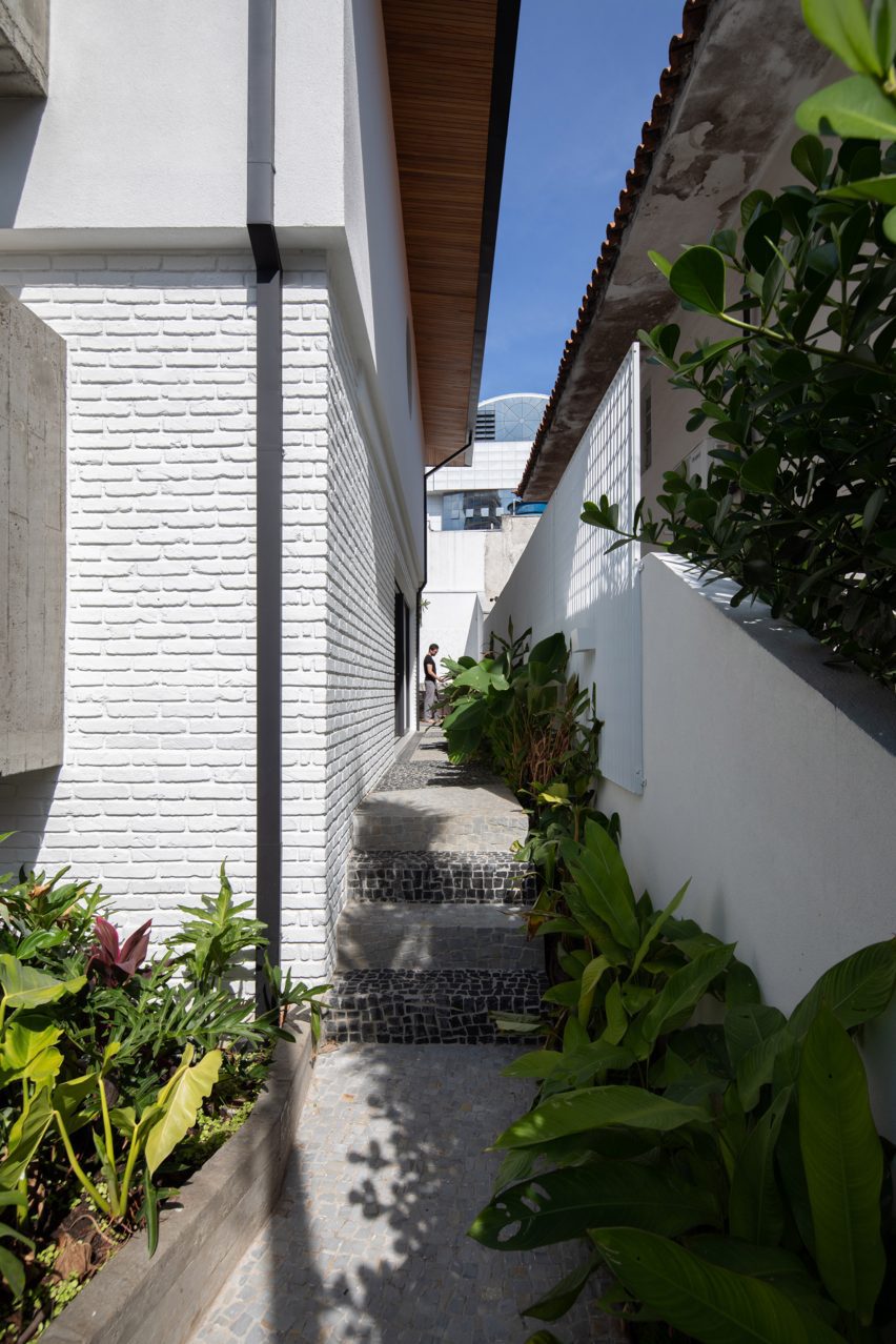 Casa Yuji in Sao Paulo by Goiva