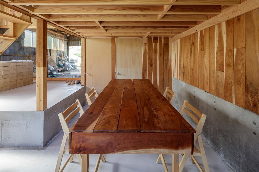 Interior of the Ichihara Life and Work Commission office by Kurosawa Kawara-Ten