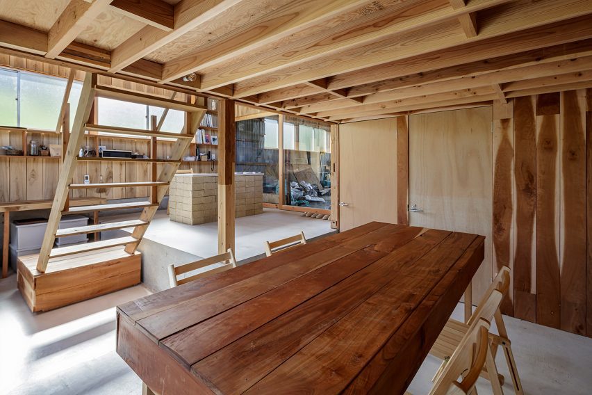 Interior of the Ichihara Life and Work Commission office by Kurosawa Kawara-Ten