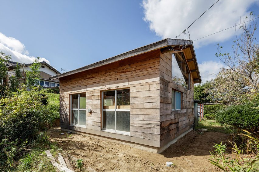 Exterior of the Ichihara Life and Work Commission office by Kurosawa Kawara-Ten