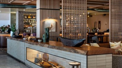 55 North bar with sliding lattice screens by Luchetti Krelle