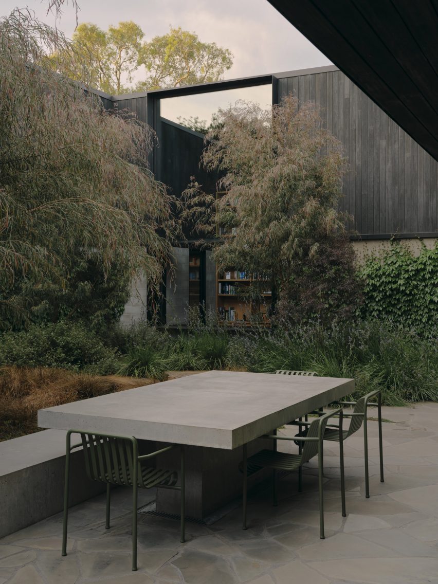 Merricks Farmhouse by Michael Lumby Architecture and Nielsen Jenkins