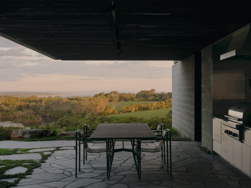 Merricks Farmhouse by Michael Lumby Architecture and Nielsen Jenkins