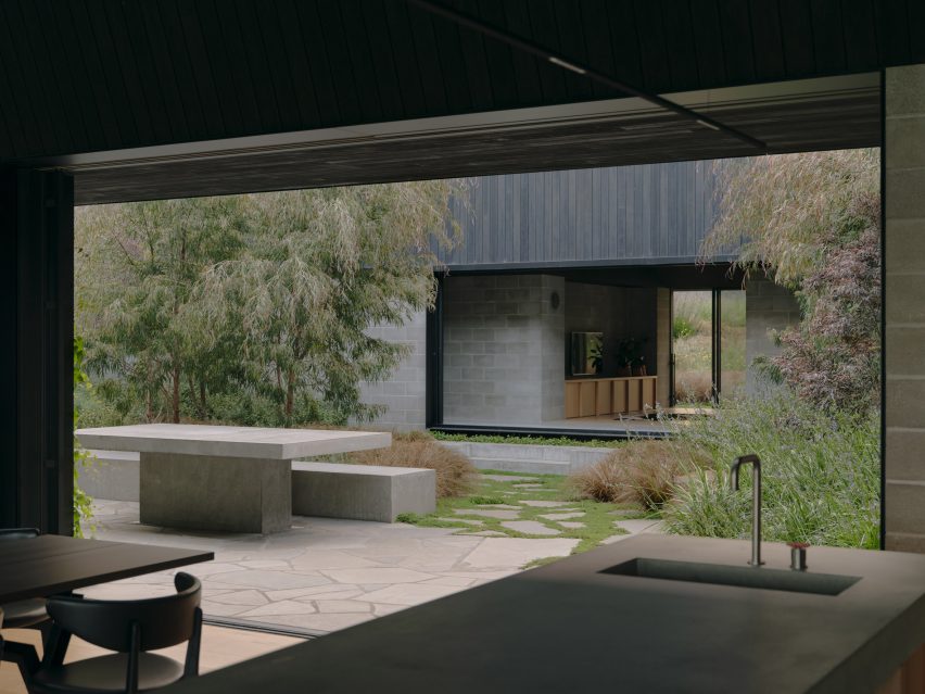 Merricks Farmhouse by Michael Lumby Architecture and Nielsen Jenkins