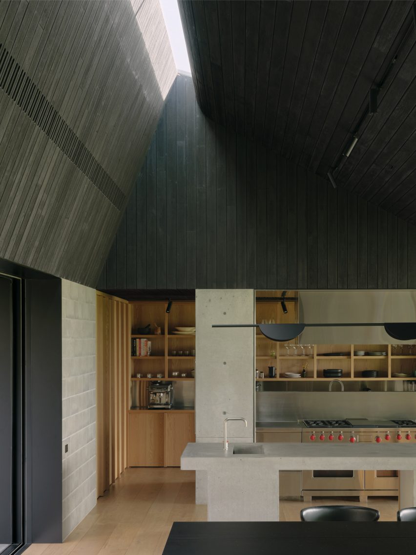 Merricks Farmhouse by Michael Lumby Architecture and Nielsen Jenkins
