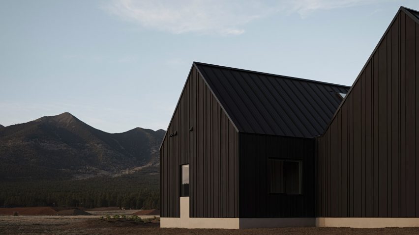 Volcanic terrain informs design of Noir Peaks house by The Ranch Mine