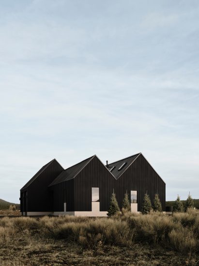 Noir Peaks house by The Ranch Mine