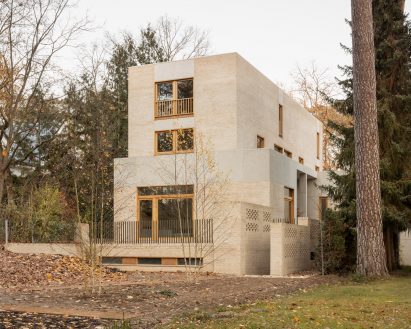 Fohlenweg house in Berlin by O'Sullivan Skoufoglou