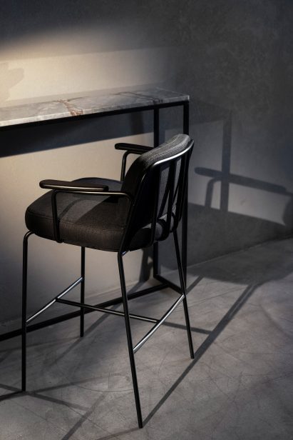 Palm Compact Comfort A bar stool by Jean-Michel Wilmotte for Parla Design