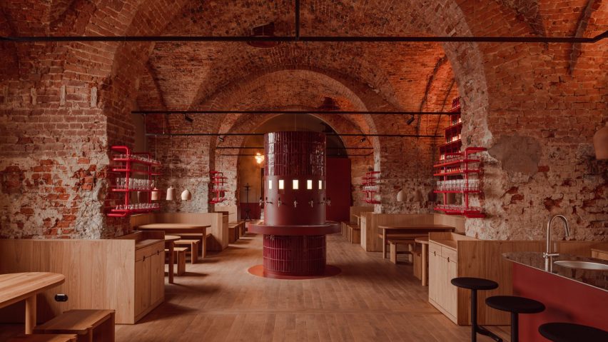 The Taproom bar at Tenczynek Brewery by Projekt Praga