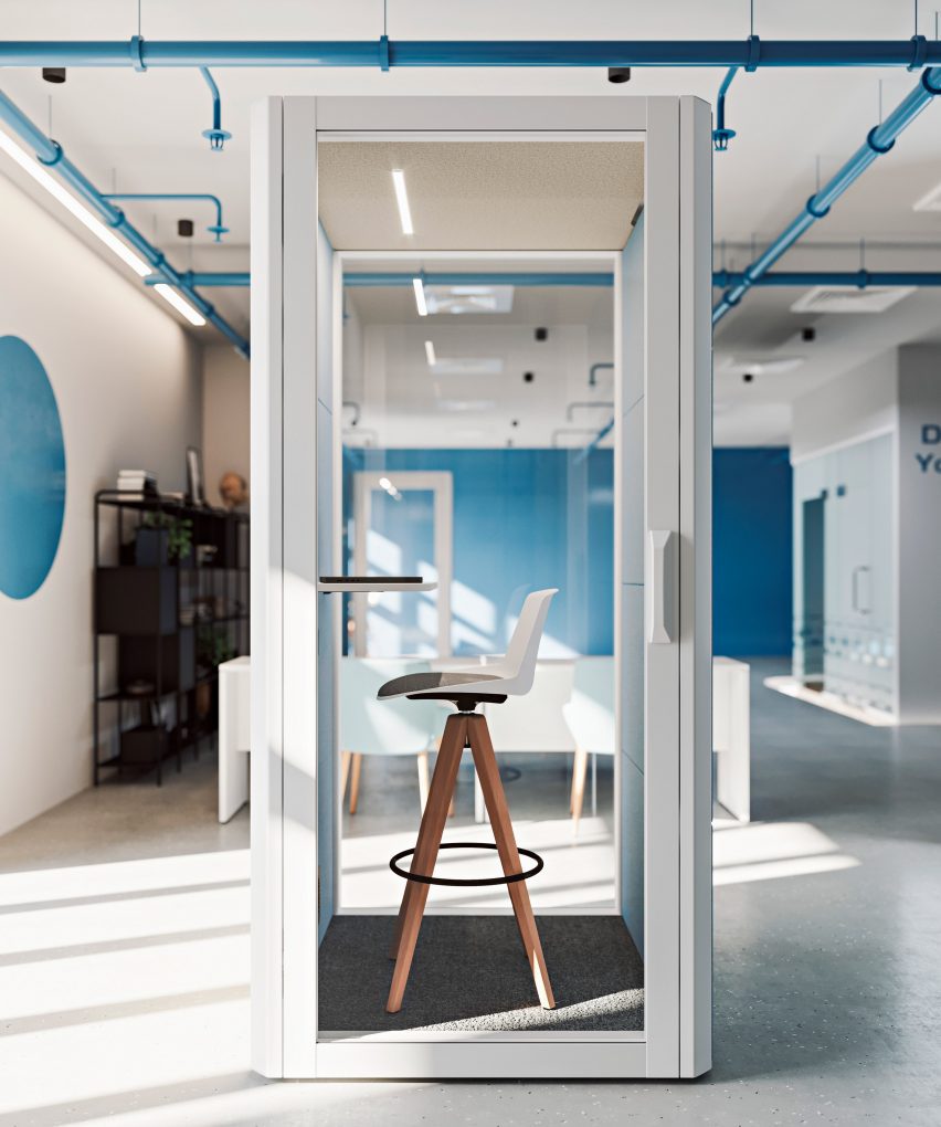 Qyos meeting pod