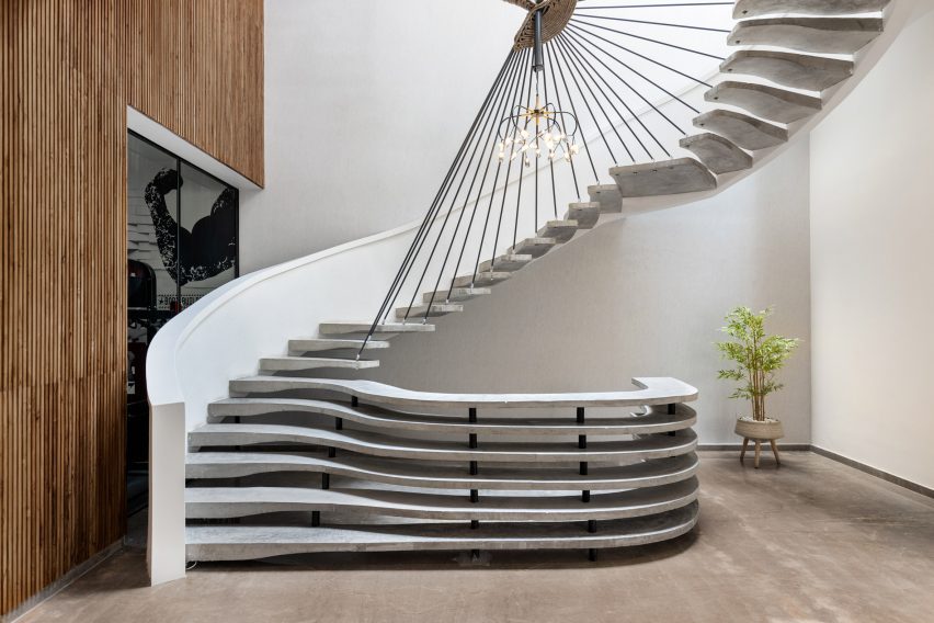 Ribbon House by Studio Ardete