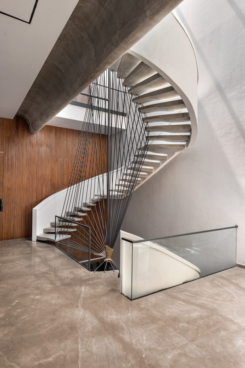 Ribbon House by Studio Ardete