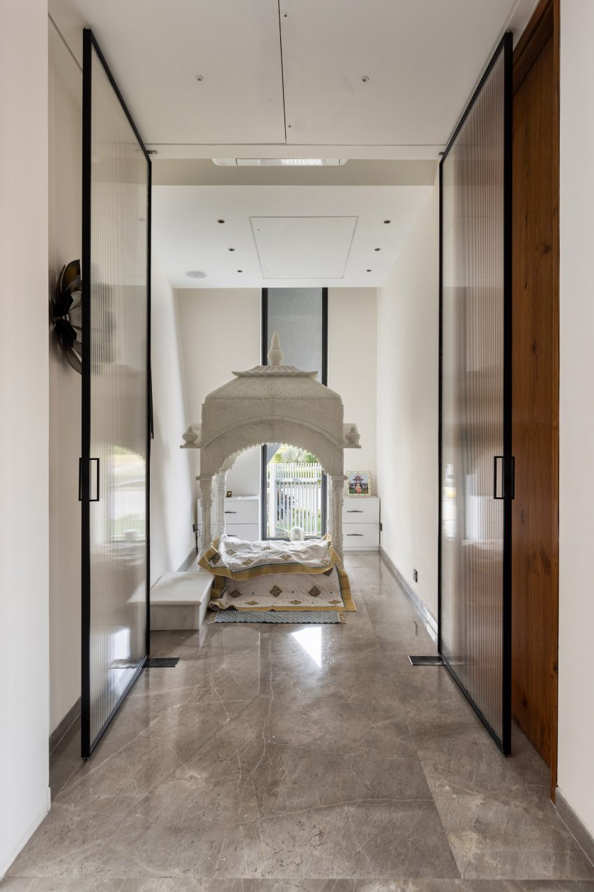 Ribbon House by Studio Ardete