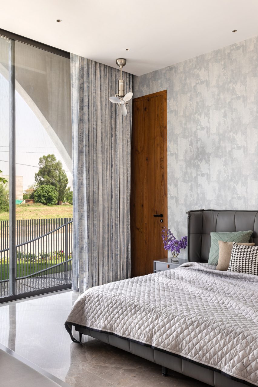Ribbon House by Studio Ardete