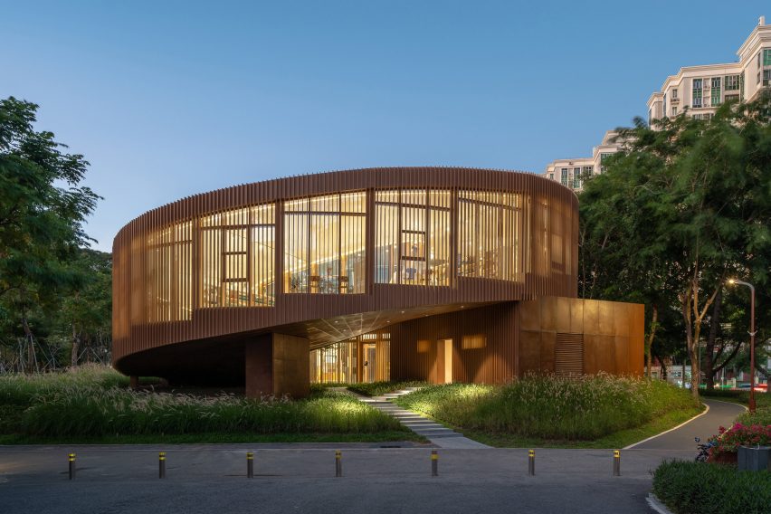Serpentine Bookhouse by Atelier Xi