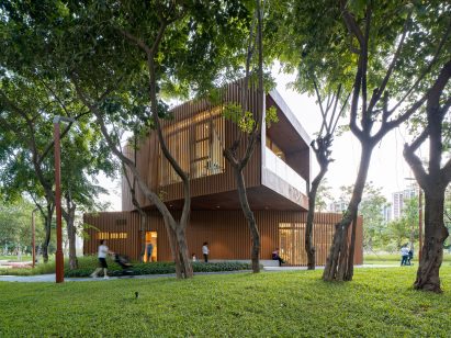 Serpentine Bookhouse by Atelier Xi