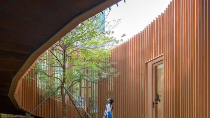 Serpentine Bookhouse by Atelier Xi