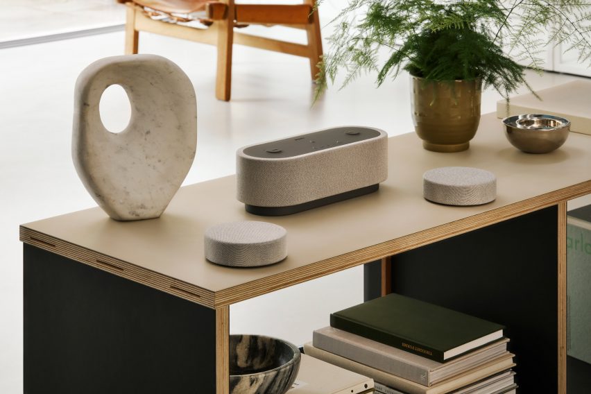 Sony HT-AX7 portable home theatre speaker system