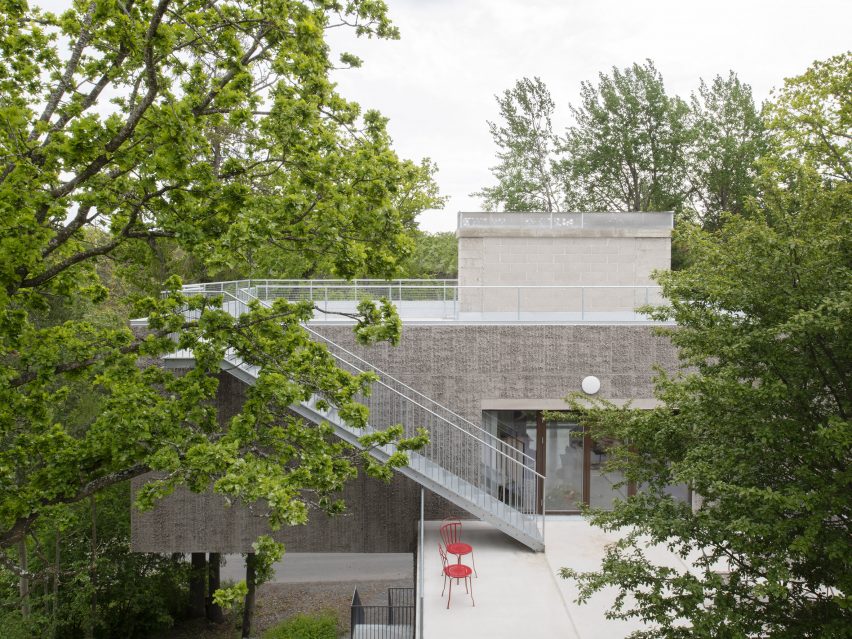 T House by Spridd
