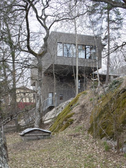 Exterior photo of T House