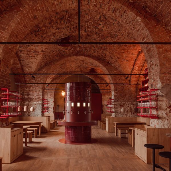 The Taproom bar at Tenczynek Brewery by Projekt Praga