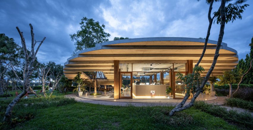 The Pomelo Amphawa Cafe by Looklen Architects