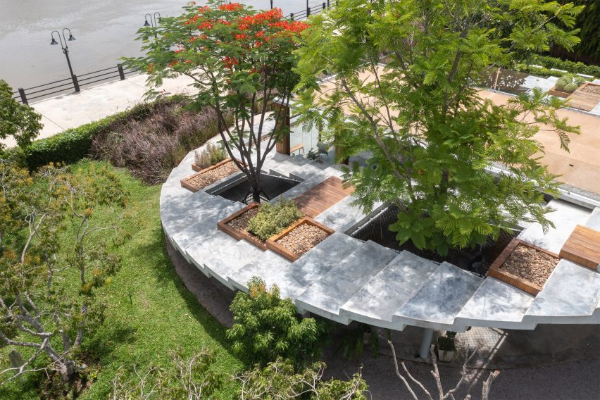 The Pomelo Amphawa Cafe by Looklen Architects