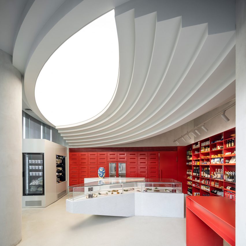 Yama fishmonger by Baranowitz and Goldberg Architects