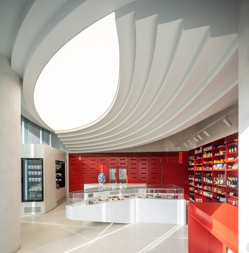 Yama fishmonger by Baranowitz and Goldberg Architects