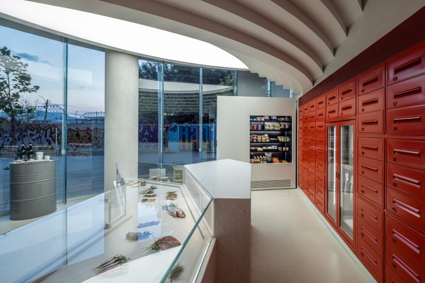 Yama fishmonger by Baranowitz and Goldberg Architects