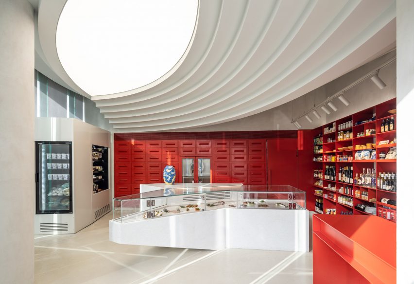 Yama fishmonger by Baranowitz and Goldberg Architects
