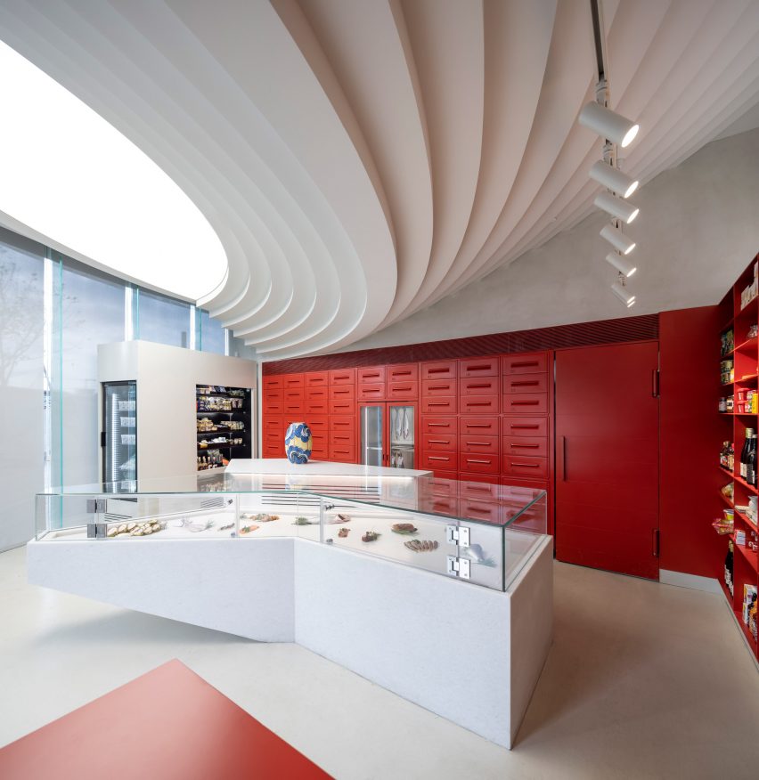 Yama fishmonger by Baranowitz and Goldberg Architects