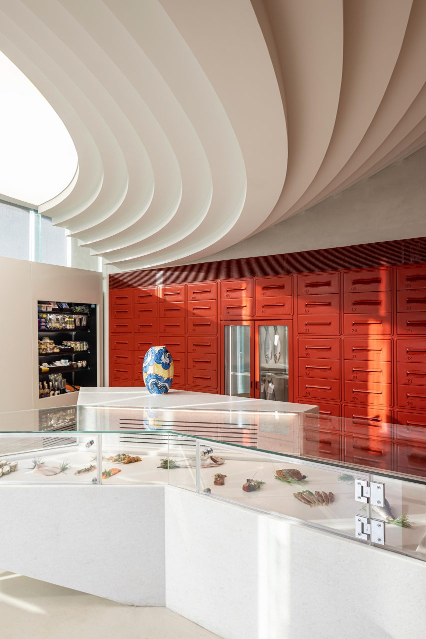 Fishcounter in tel Aviv store