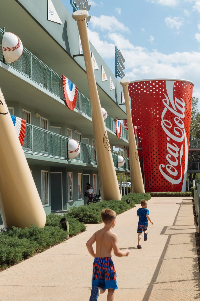Photos of Disney's Pop Century Resort in Florida by Arnau Rovira Vidal
