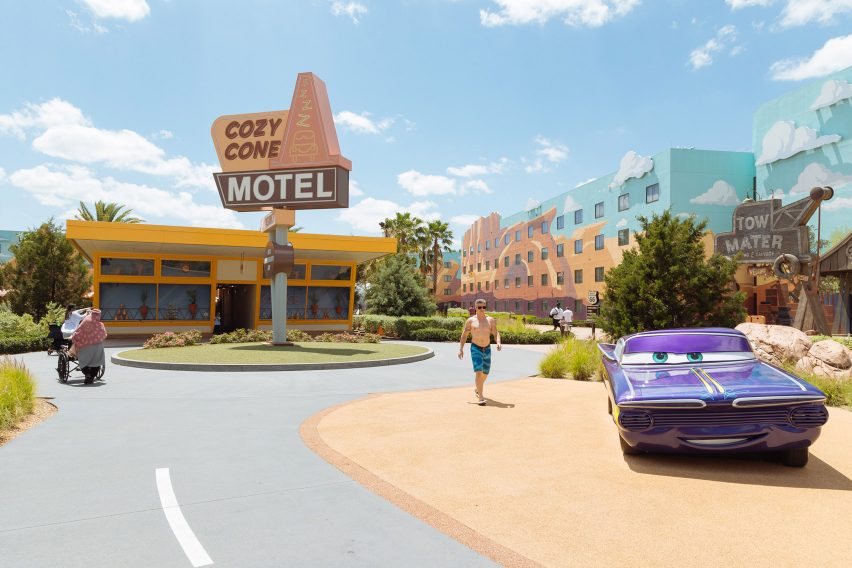 Photos of Disney's Pop Century Resort in Florida by Arnau Rovira Vidal