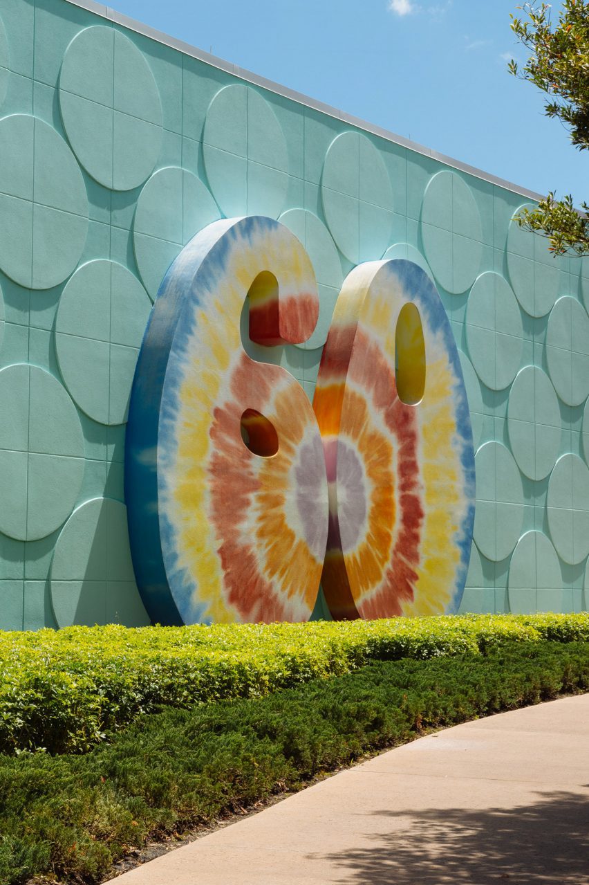 Photos of Disney's Pop Century Resort in Florida by Arnau Rovira Vidal