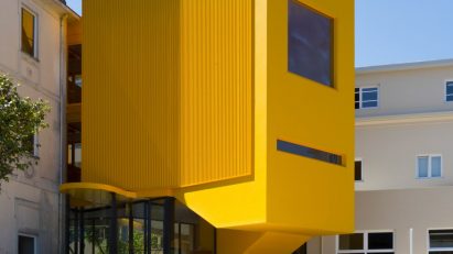 Asrtave Music School by Aurora Arquitectos