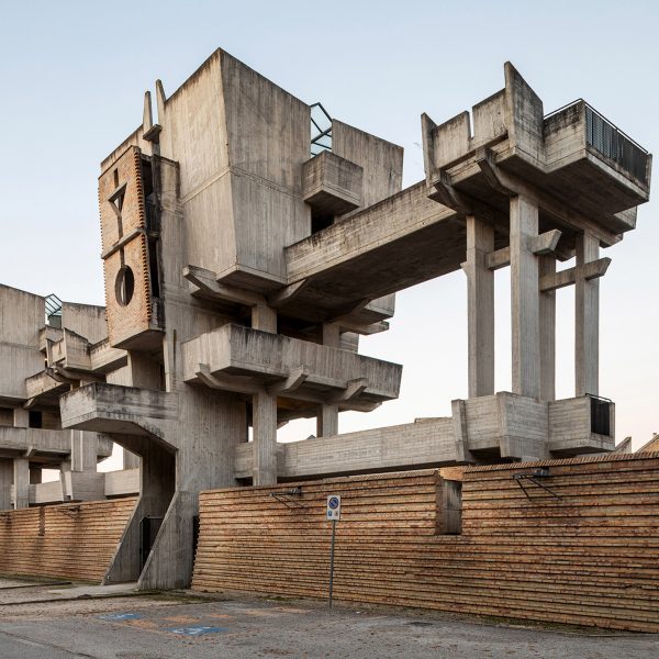 Building in Brutalist Italy book