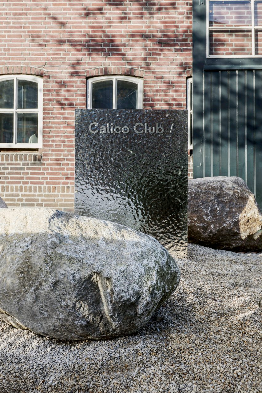 Calico Club by Barde van Voltt