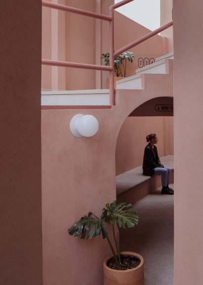 Mexican apartment building by Heryco