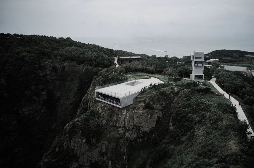 Cliff Cafe and Tower House by Trace Architecture Office