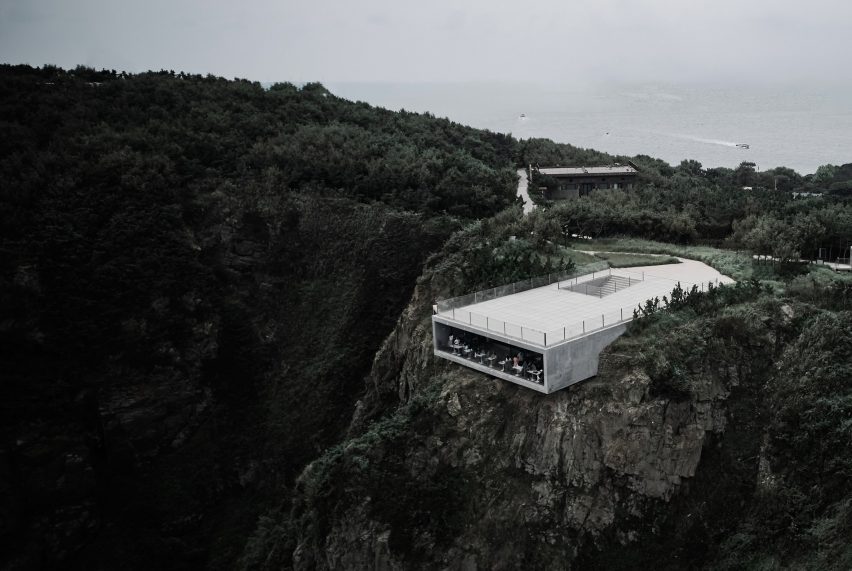 Cliff Cafe and Tower House by Trace Architecture Office